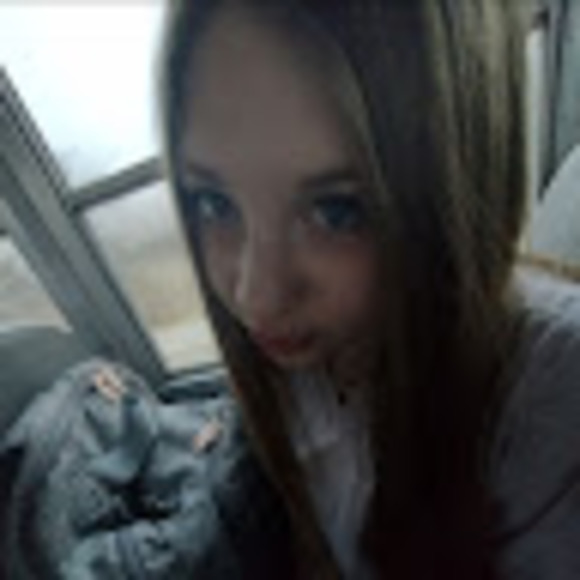 Meet your Posher, Katelyn - Picture 1 of 1